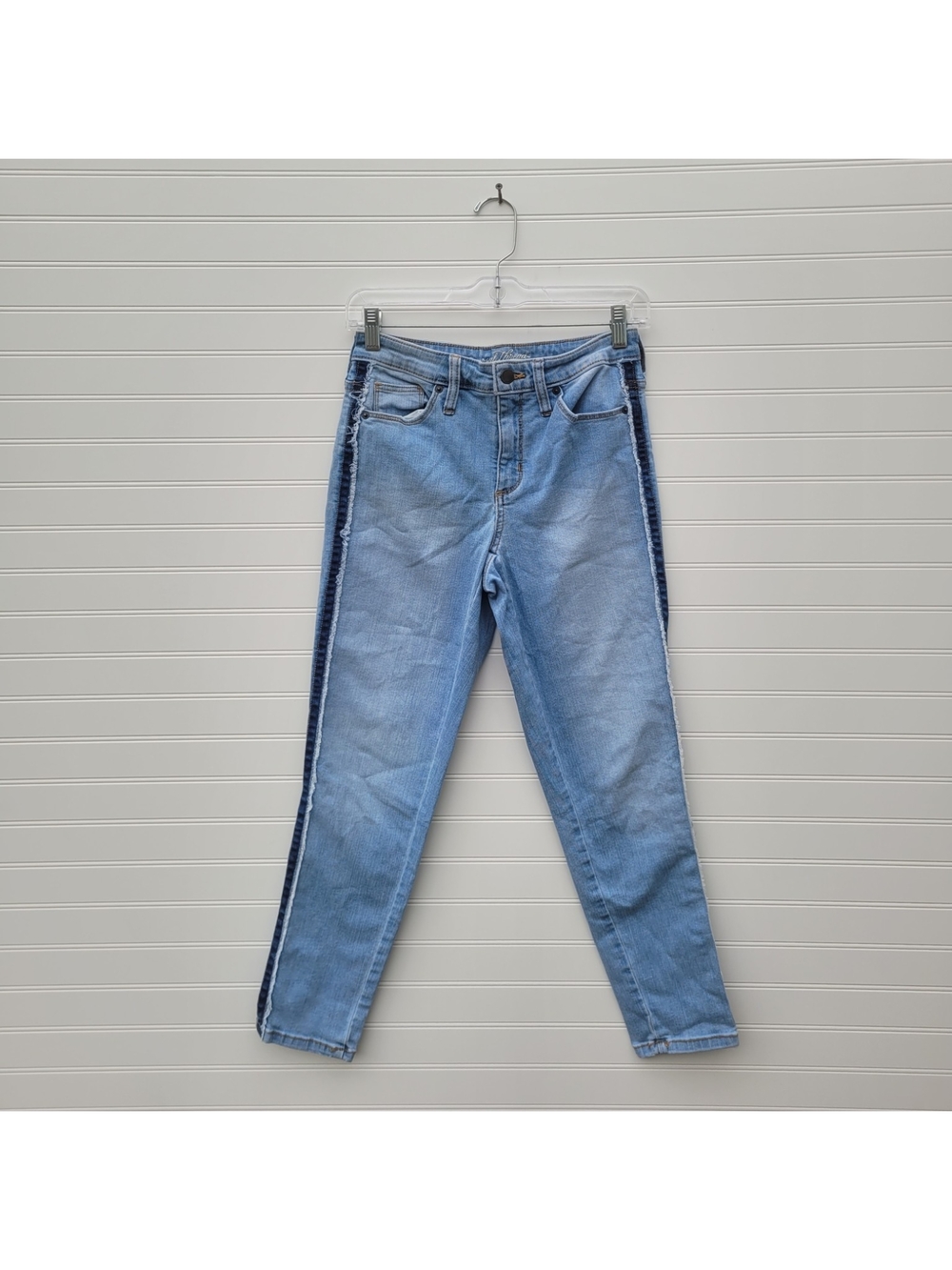 Universal Thread Blue Wash High-Rise Two-Tone Side Stripe Denim Skinny Jeans 2